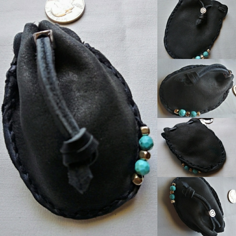 Tiny pocket pouch